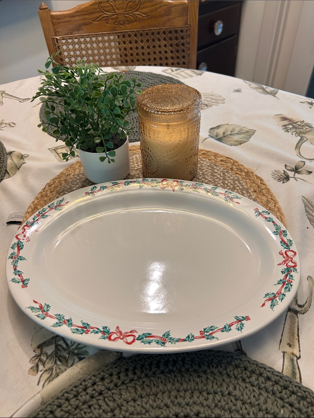 Christmas Ribbons Oval Platter 
by INTERNATIONAL Tableworks